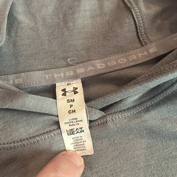 Under Armor pullover - Picture 3 of 4